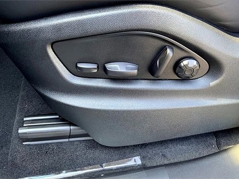 New 2025 Porsche Cayenne E-Hybrid Coupe image 31