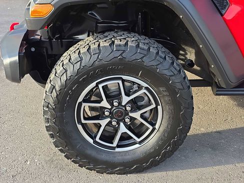 Certified 2024 Jeep Wrangler Unlimited Rubicon image 12