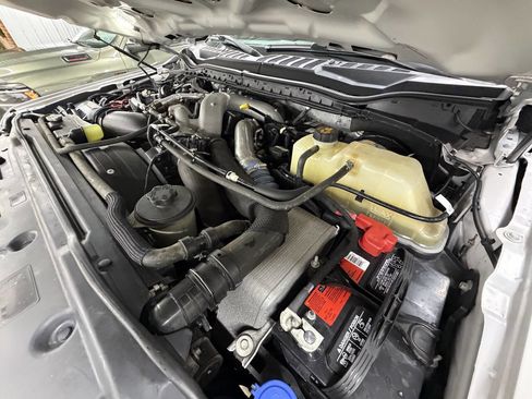 Used 2021 Ford F250 Lariat image 9