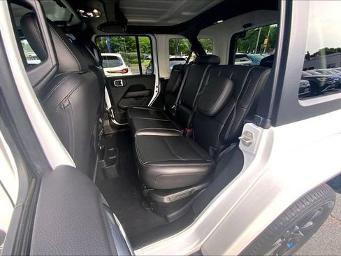 Used 2023 Jeep Wrangler Unlimited Sahara w/ Cold Weather Group AWD/4WD image 23