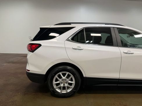 Used 2023 Chevrolet Equinox LT AWD/4WD image 35