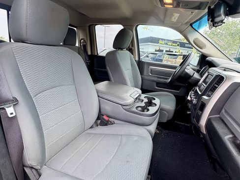 Used 2016 RAM 1500 Classic SLT AWD/4WD image 14