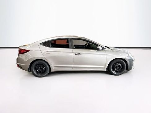 Used 2020 Hyundai Elantra SE w/ Cargo Package (C1) FWD image 4