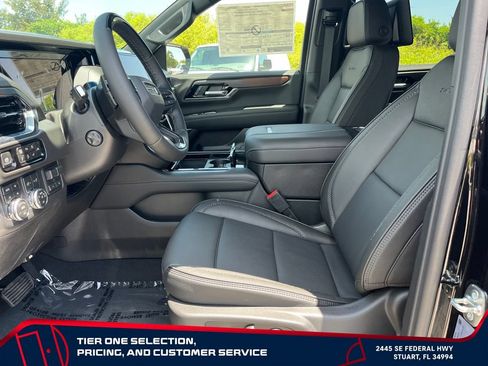 New 2026 GMC Yukon XL Denali w/ Denali Reserve Package AWD/4WD image 9