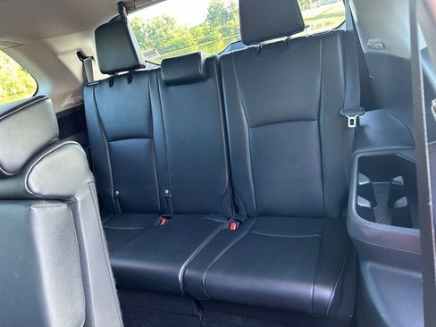 Used 2024 Toyota Grand Highlander AWD image 14