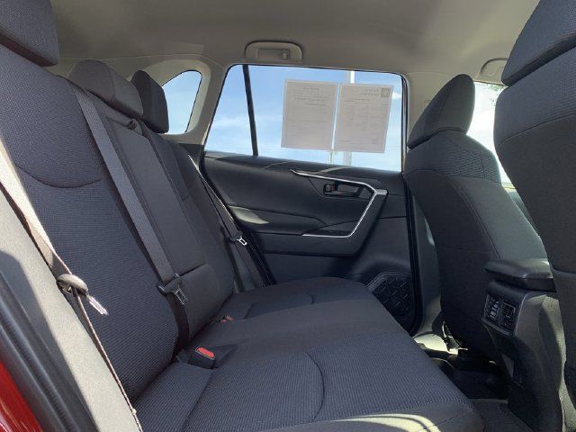 Used 2025 Toyota RAV4 LE AWD/4WD image 34
