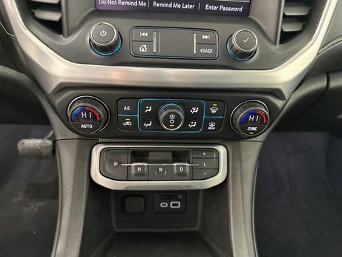 Used 2022 GMC Acadia SLT w/ Preferred Package image 23