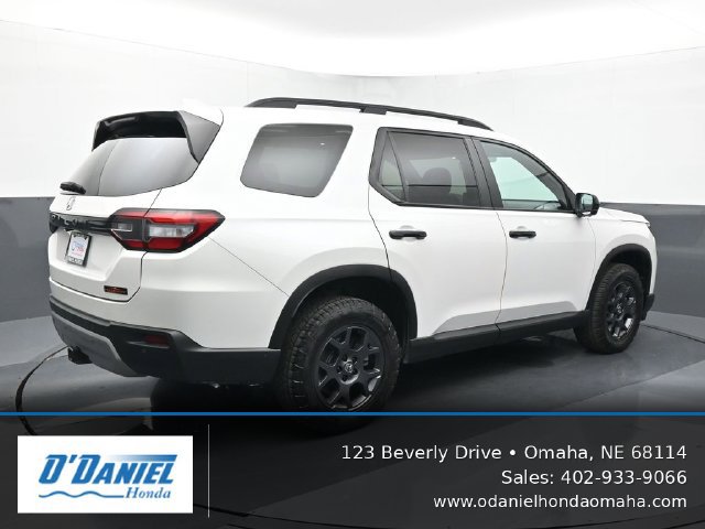 Used 2024 Honda Pilot TrailSport image 6