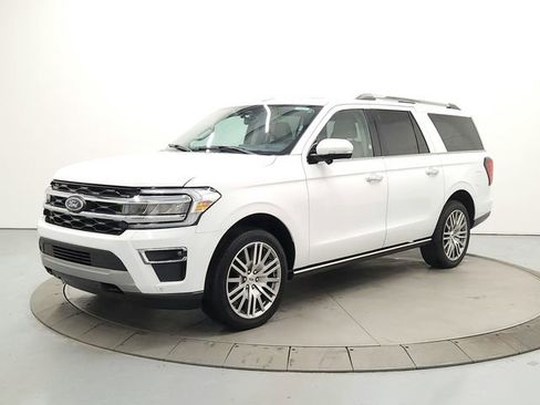 Used 2023 Ford Expedition Max Limited image 3