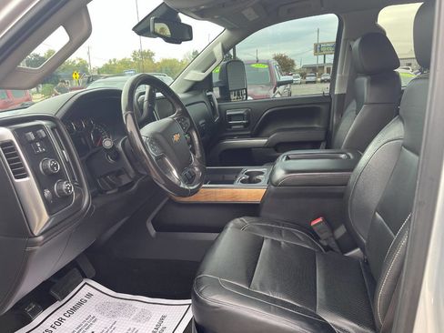 Used 2015 Chevrolet Silverado 2500 LTZ w/ Driver Alert Package image 10