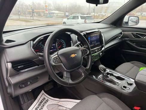 Certified 2023 Chevrolet Traverse LT w/ LPO, Floor Liner Package image 24