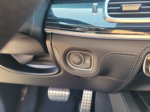 New 2026 Mercedes-Benz GLE 53 AMG 4MATIC image 17