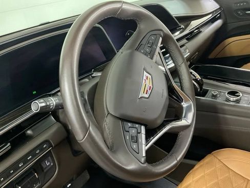 Used 2023 Cadillac Escalade ESV Sport w/ Touring Package AWD/4WD image 20