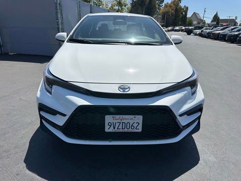 Used 2026 Toyota Corolla SE FWD image 6