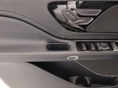 New 2026 Lincoln Aviator Premiere image 16