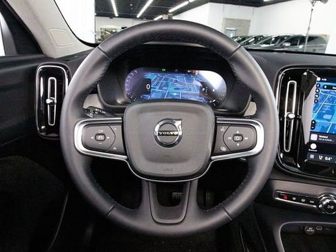 Certified 2025 Volvo XC40 B5 Core w/ Protection Package Premier image 6