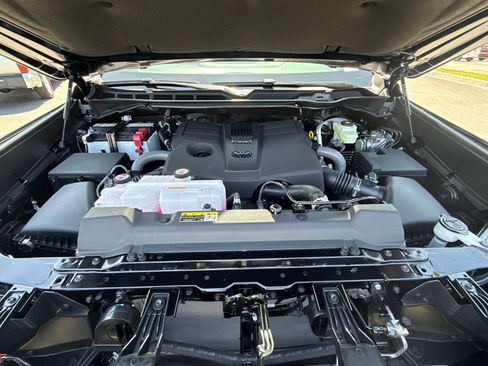 New 2026 Toyota Tundra SR5 image 7