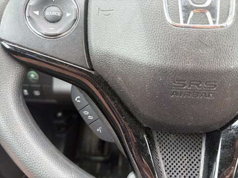 Certified 2021 Honda HR-V LX image 26