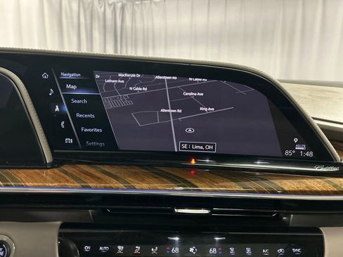 Used 2023 Cadillac Escalade Premium Luxury Platinum w/ LPO, Floor Liner Package AWD/4WD image 17