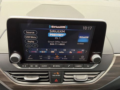 Used 2024 Nissan Altima 2.5 SV image 12