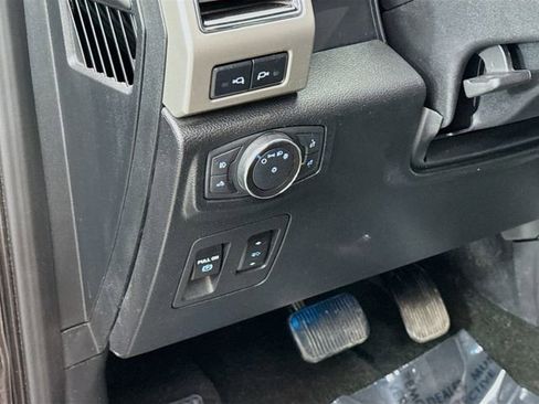 Used 2019 Ford F150 Lariat image 12