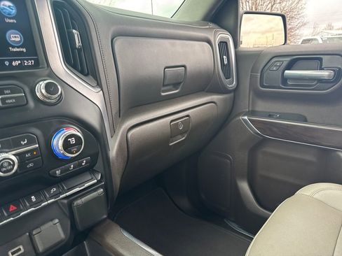 Used 2021 GMC Sierra 1500 SLT image 24