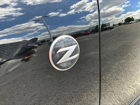 Used 2018 Nissan 370Z Touring RWD image 24