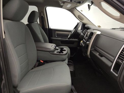 Used 2018 RAM 1500 Classic SLT RWD image 21