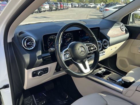 Used 2021 Mercedes-Benz GLA 250 4MATIC image 27