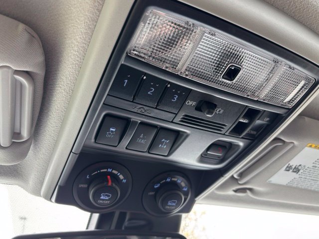 Used 2023 Toyota 4Runner TRD Off-Road Premium w/ Off Road Premium Plus Package AWD/4WD image 37