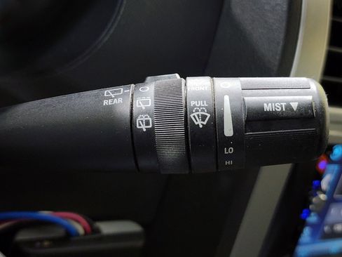 Used 2011 Dodge Nitro SE image 17