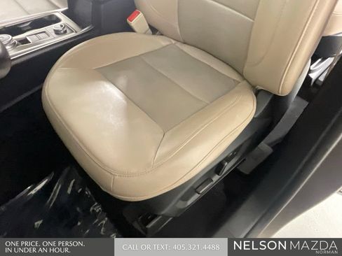 Used 2021 Ford Explorer Limited w/ Equipment Group 301A AWD/4WD image 24