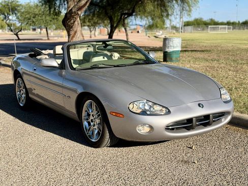 Used 2001 Jaguar XK8 Convertible RWD image 7