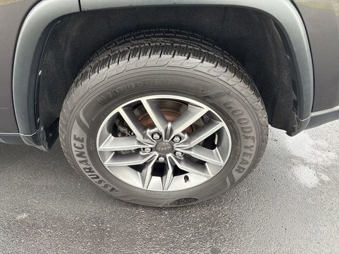 Used 2021 Jeep Grand Cherokee Limited image 14