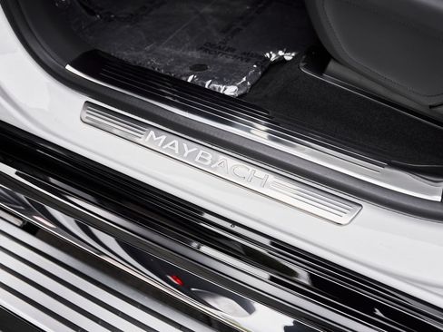 Used 2026 Mercedes-Benz Maybach GLS 600 4MATIC image 34
