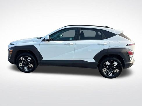 Used 2024 Hyundai Kona SEL AWD/4WD image 2