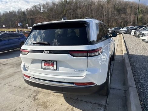 New 2025 Jeep Grand Cherokee Laredo X w/ Luxury Tech Group I image 5