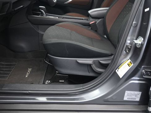 Certified 2024 Nissan Kicks SR FWD image 21