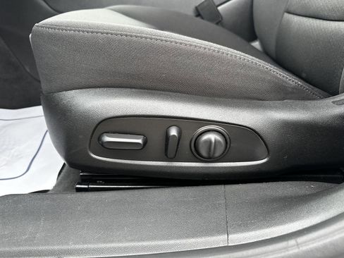 Used 2021 Chevrolet Malibu LT FWD image 8