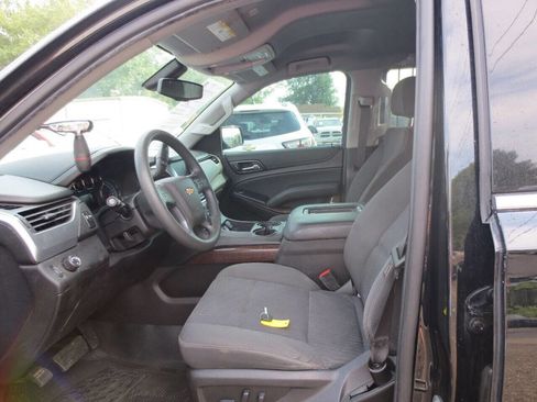 Used 2020 Chevrolet Tahoe 2WD w/ Remote Keyless Entry Package image 6