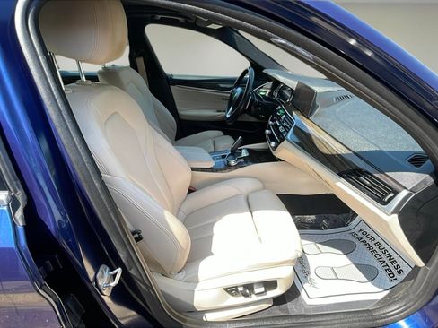 Used 2019 BMW 530i w/ Convenience Package image 17