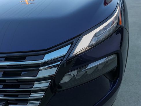 New 2026 Nissan Rogue SV image 10