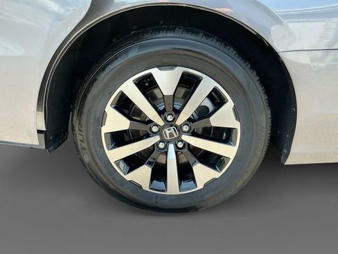 Used 2025 Honda Odyssey EX-L image 15