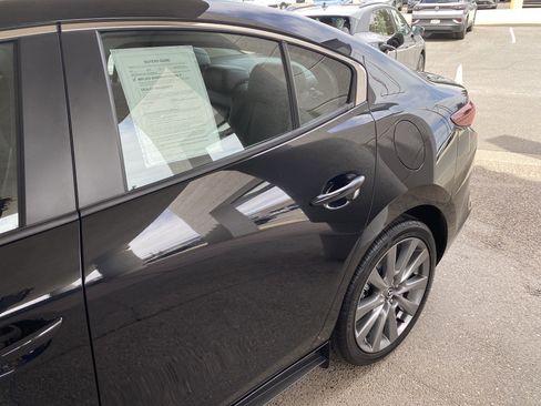 Certified 2025 MAZDA MAZDA3 s FWD image 50