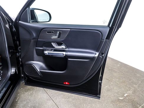 Used 2020 Mercedes-Benz GLB 250 GLB 250 SUV image 22