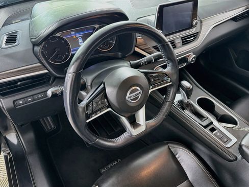 Used 2019 Nissan Altima 2.5 SL FWD image 12