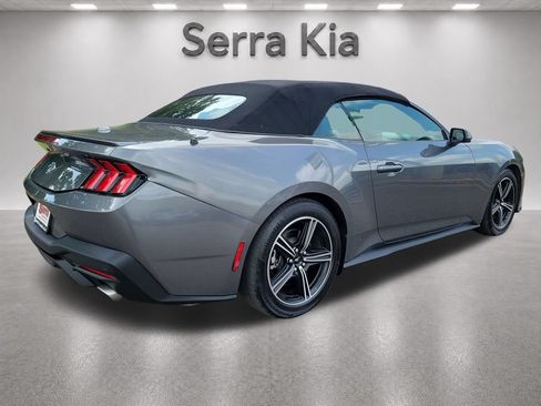 Used 2025 Ford Mustang Premium RWD image 5