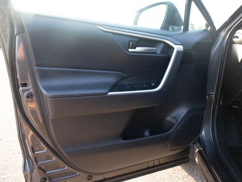 Used 2024 Toyota RAV4 XLE AWD/4WD image 20