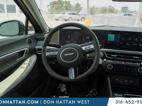 Used 2025 Hyundai Sonata SEL FWD image 5