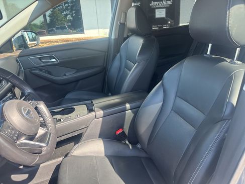 Used 2021 Nissan Rogue SL FWD image 3